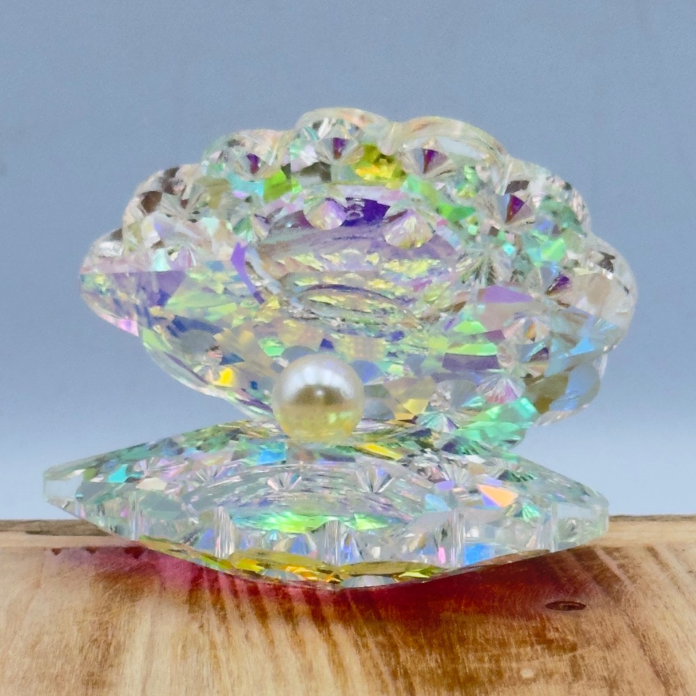 Crystal Clam Shell Figurine Iridescent Aurora Borealis Pearl Small Decor Trinket